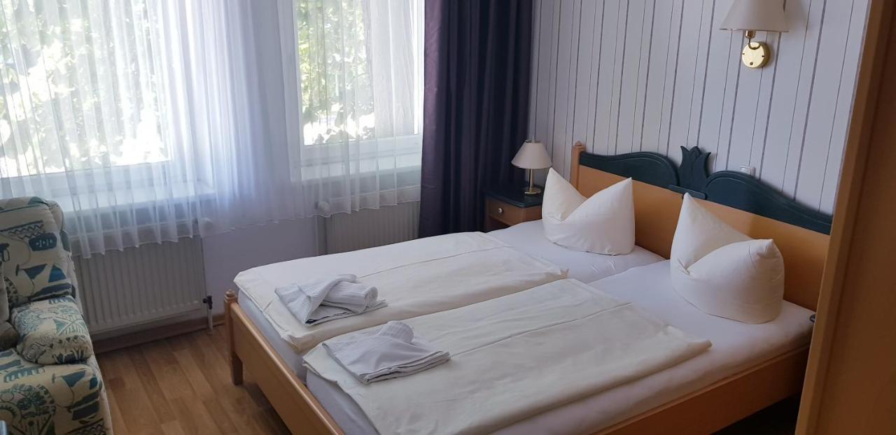 Restaurant Und Pension Zur Nassen Ecke Wittenbeck Ngoại thất bức ảnh